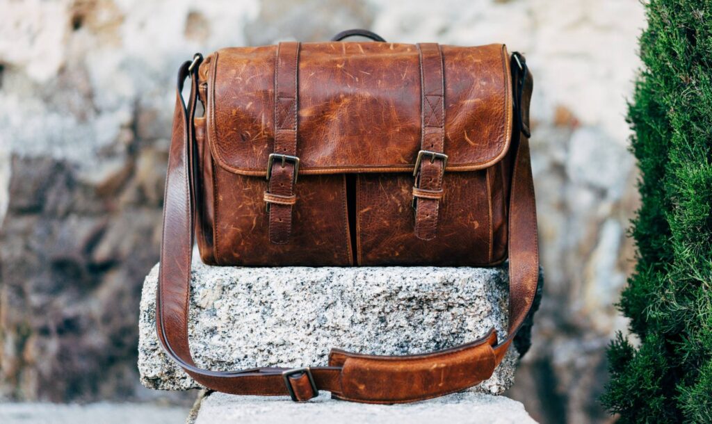 Reasons to Choose Leather Messenger Bag for Daily Use Reasons to Choose Leather Messenger Bag for Daily Use